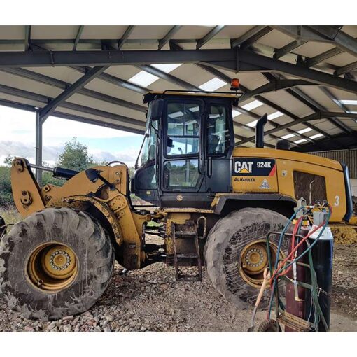 Catapillar 924 two way radio installation